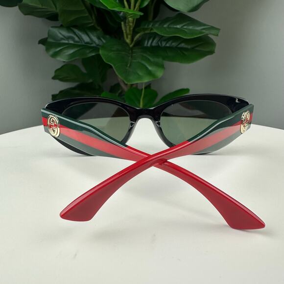 Gucci Black Cat Eye Sunglasses Red Green - Picture 2 of 3